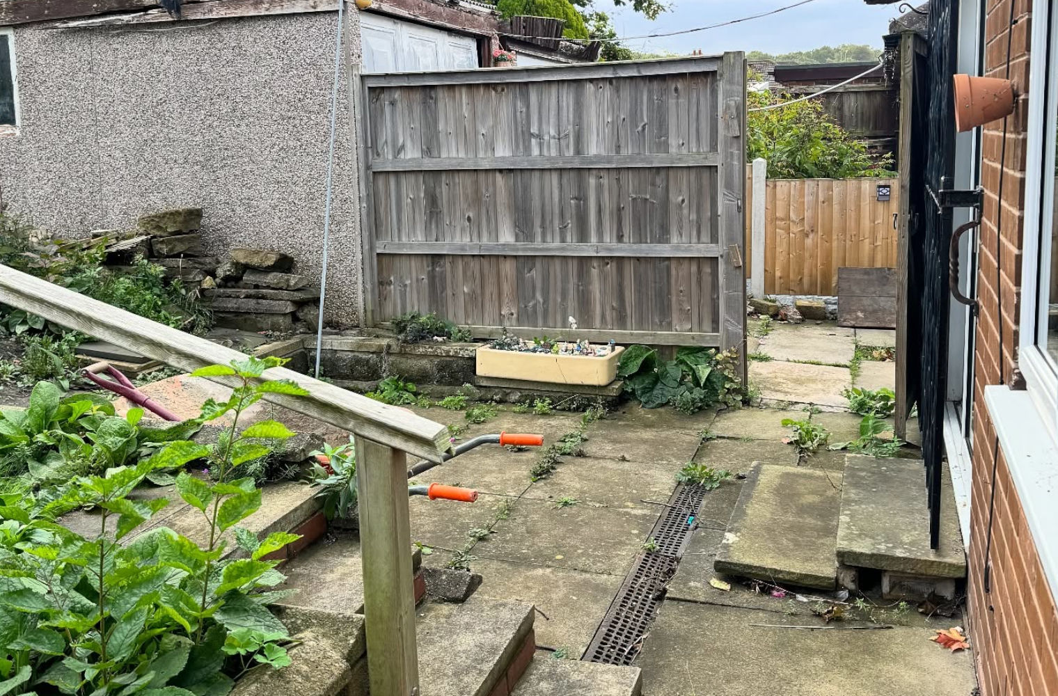 patio_driveway_before